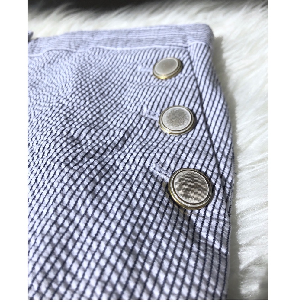 🌸J. Crew seersucker mini skirt with buttons - Picture 2 of 4